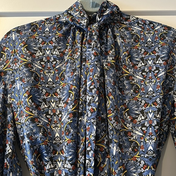Zara Floral Blouse w/Neck ties - Picture 3 of 10